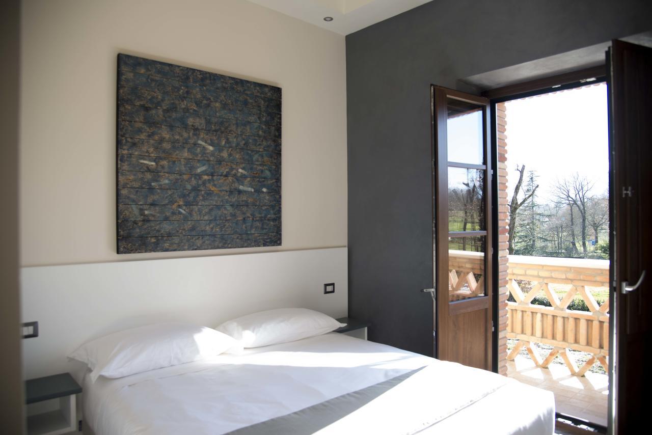 La Tenuta Di Trimalcione Pofi Dış mekan fotoğraf